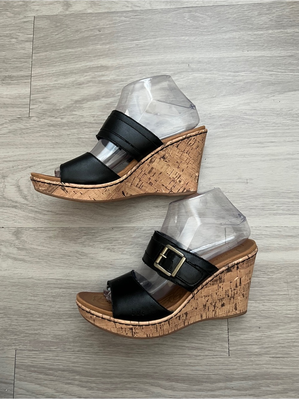 b.o.c. Born Black Leather Cork Wedge Sandals Size 9 Buckle Platform Heels
